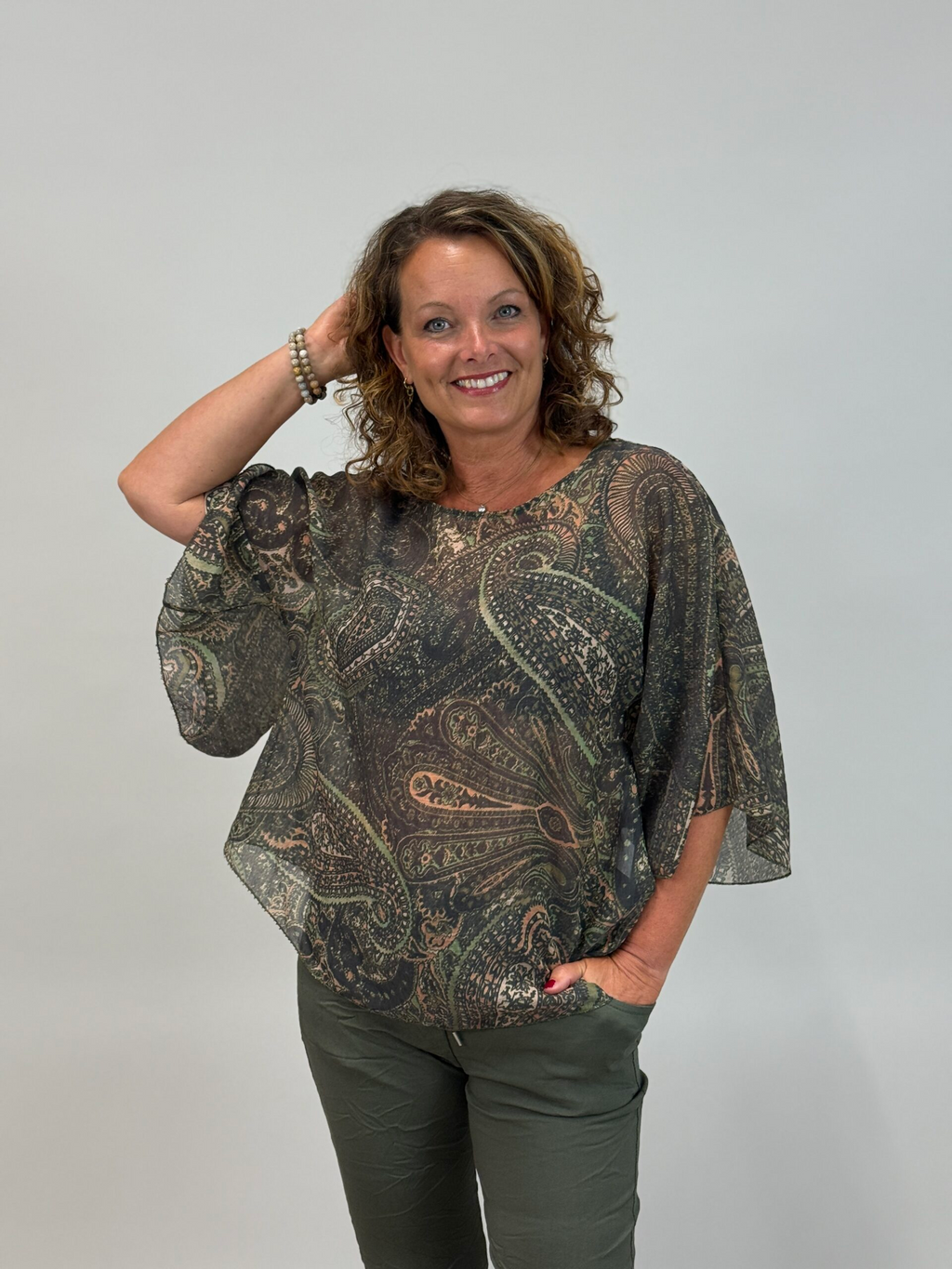 Blus med fjärilsärm från Mixbyheart , army