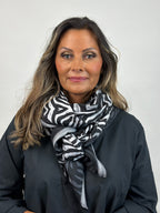 Sjal med zebramönster