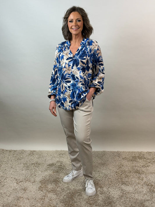 Blommig v-halsad blus i viskos, MixbyHeart
