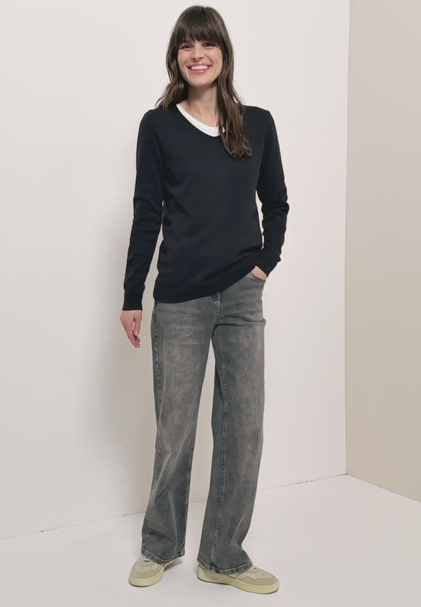 V-ringad tunnstickad tröja från Cecil, universal bå