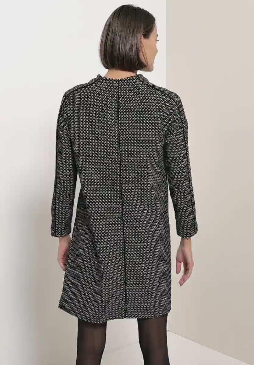 Klänning med tvåfärgad textur