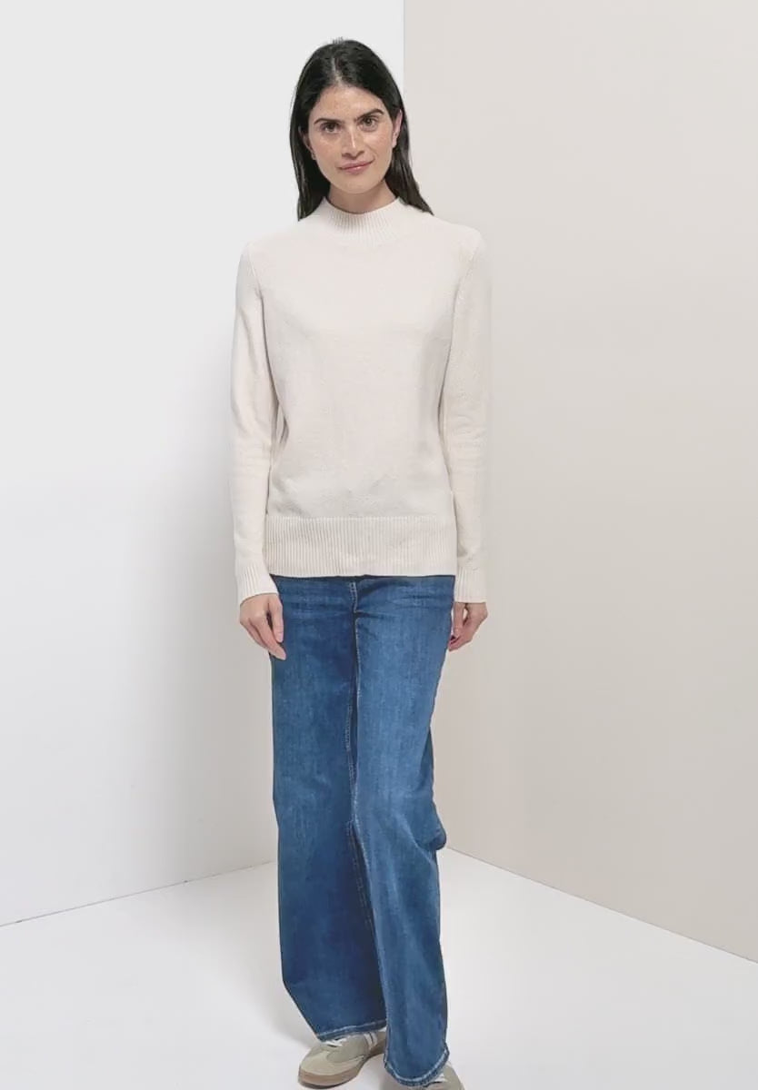 Mysig tröja turtelkrage, ljus grå