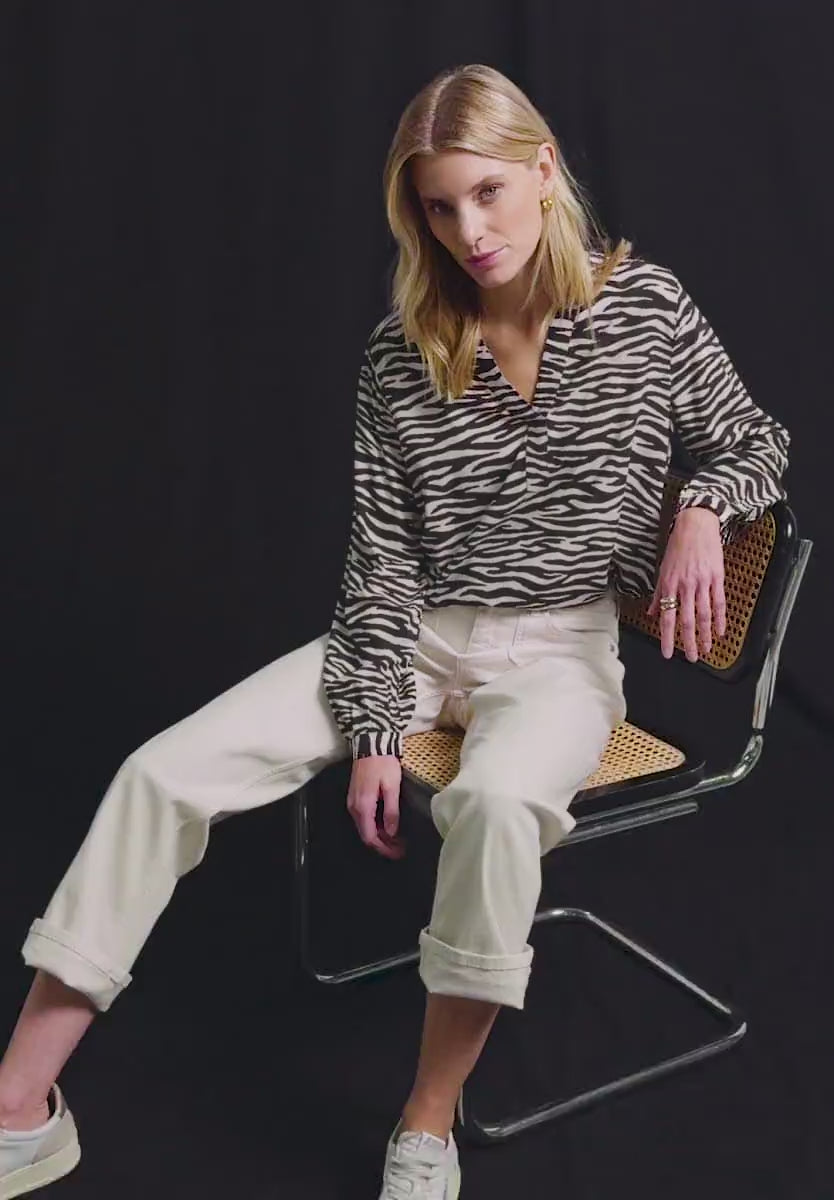 Zebramönstrad viskosblus från Street One